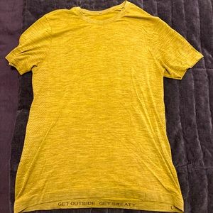 Men’s Metal Vent Surge SS tee